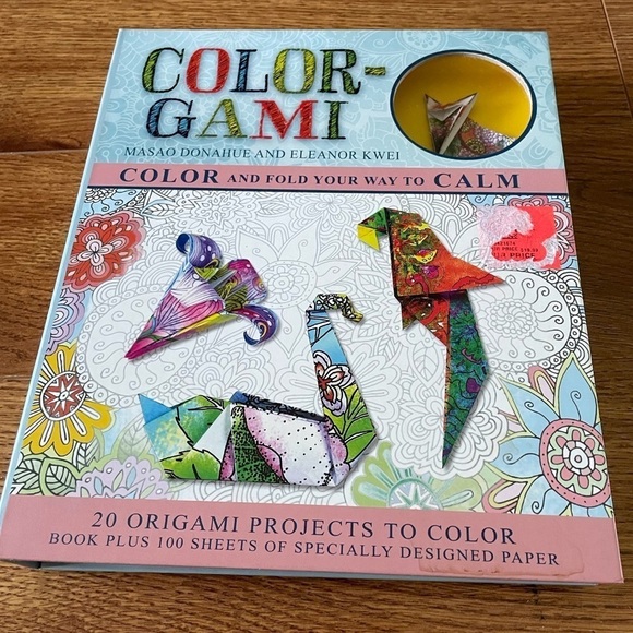 Color Gami Origami Kit: Book & 100 sheets of practice paper - Picture 1 of 4